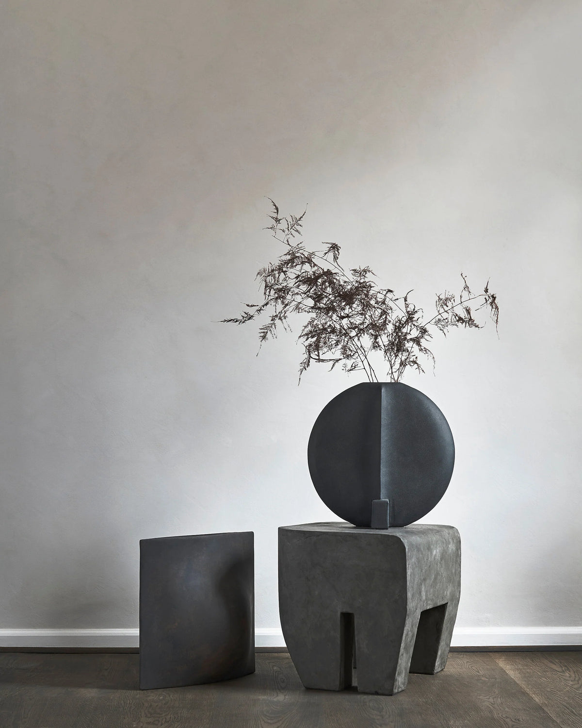 Sculpt Stool - Concrete & Leather