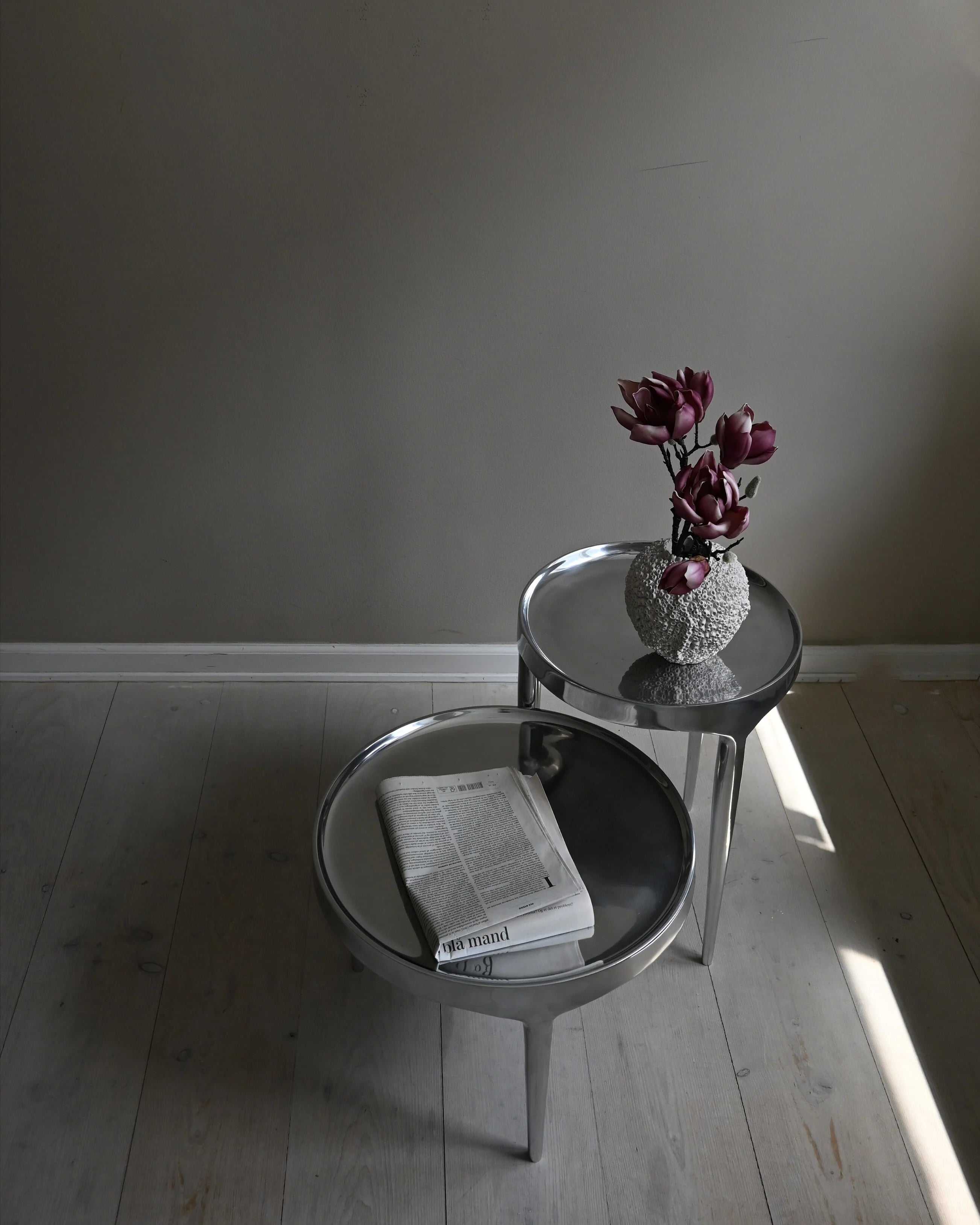 Phantom Table