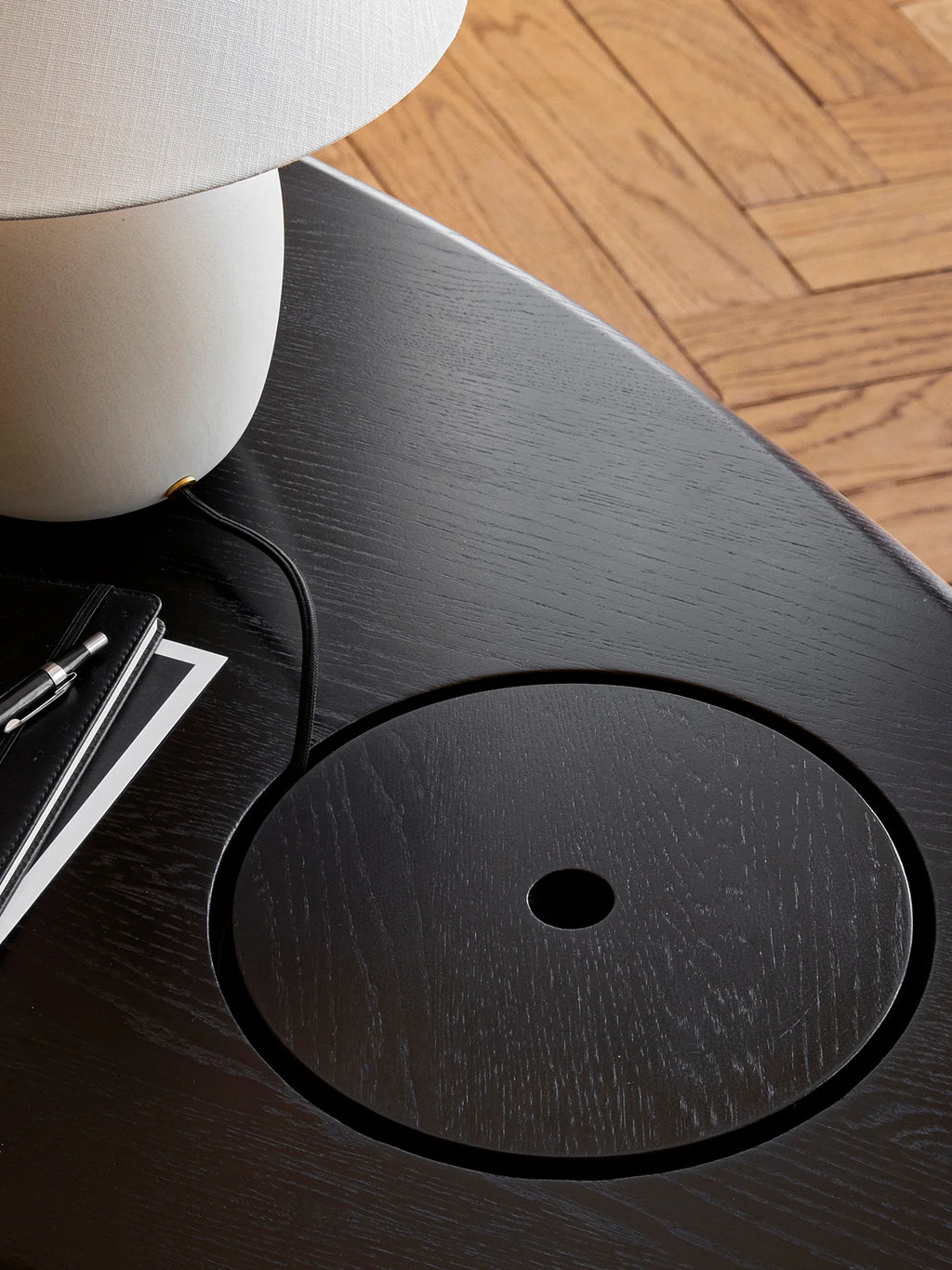 Eclipse Desk