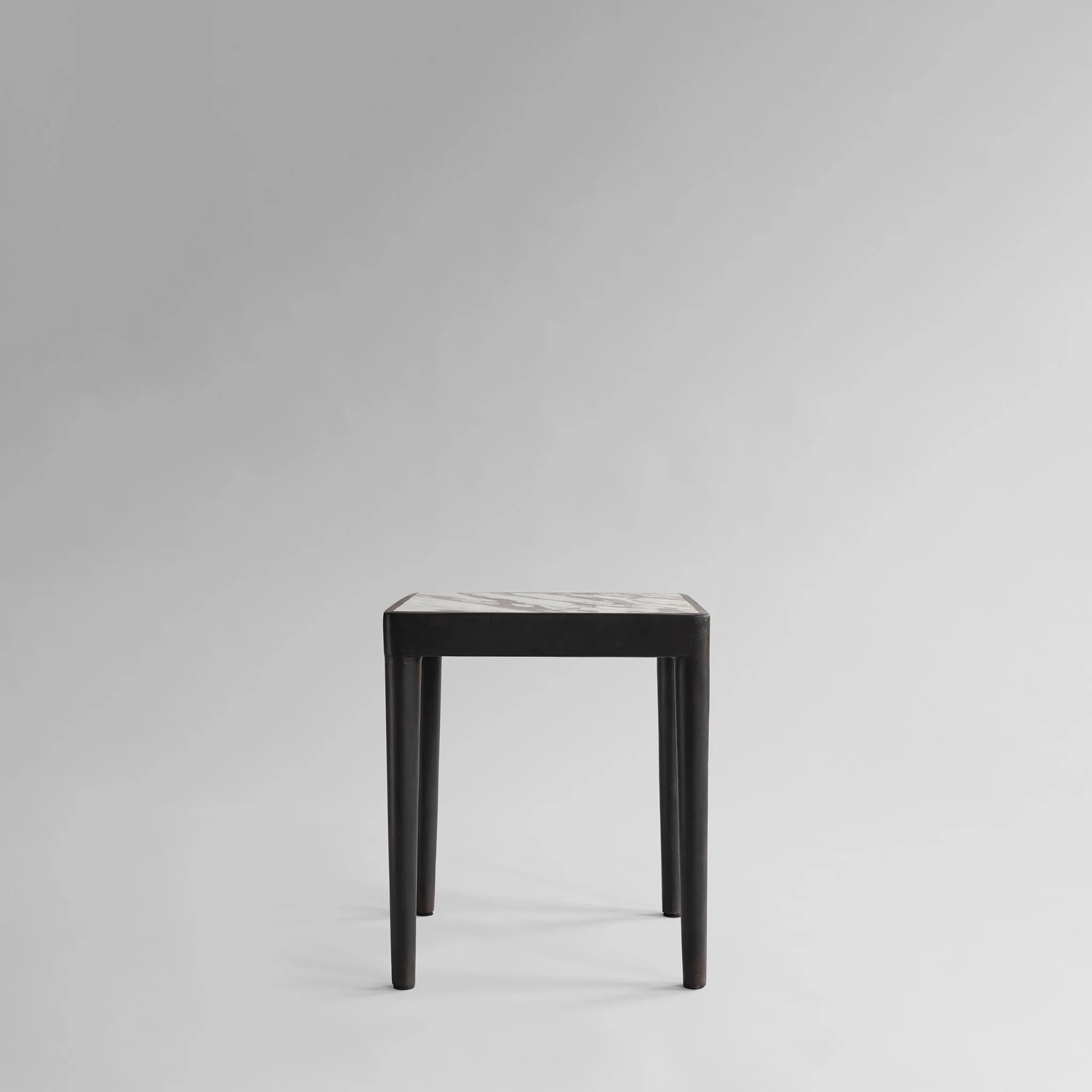 Tairu Table